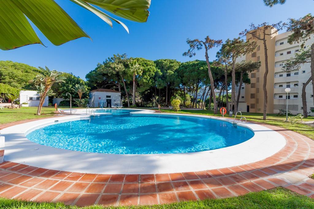 Apartamento Club Algaida Beach Apartment Sitio de Calahonda Екстериор снимка